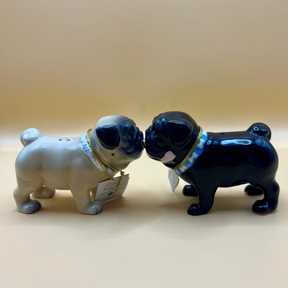 Westland Giftware Mwah! Magnetic Kissing Pugs Salt & Pepper Shakers Dog Lover